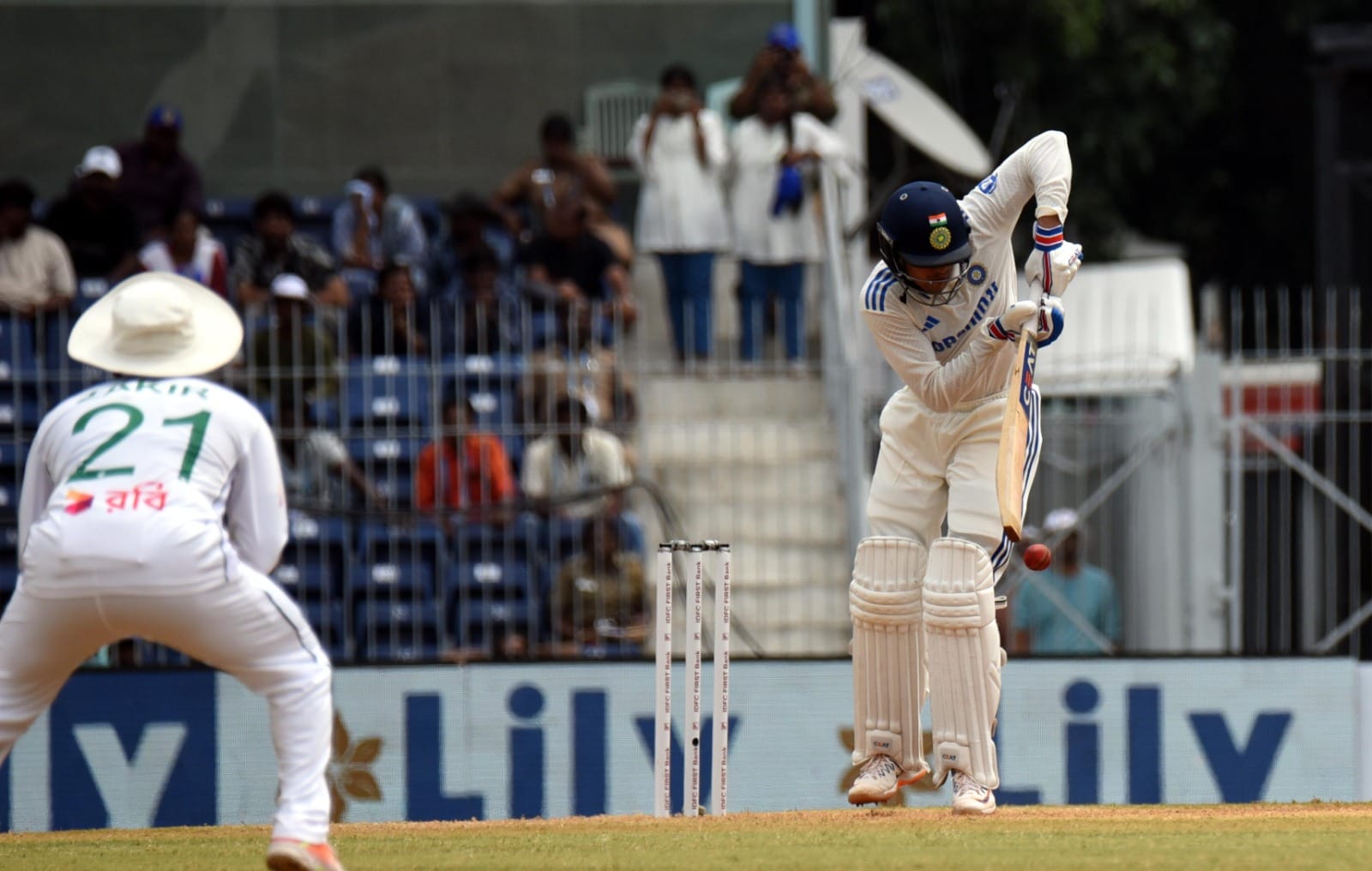 ৩০৮ রানের লিড নিয়ে দ্বিতীয় দিন শেষ করলো ভারত