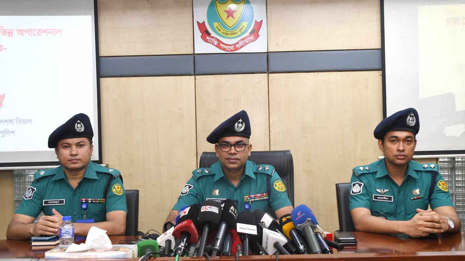 অনুপস্থিত পুলিশ সদস্যদের বিরুদ্ধে বিধি অনুযায়ী ব্যবস্থা