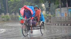 আশ্বিনে বৃষ্টি,  ভোগান্তিতে পথচারী ও নিম্নআয়ের মানুষ