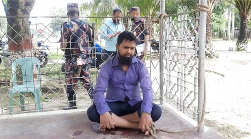 হিলি সীমান্ত দিয়ে অনুপ্রবেশের সময় এক যুবক আটক