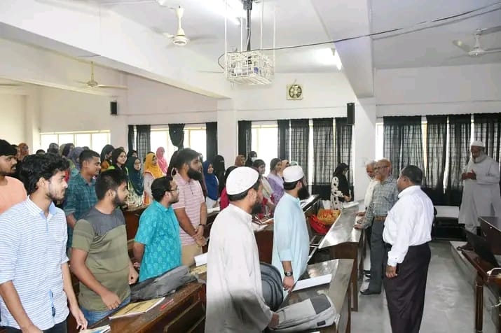 বাকৃবিতে স্বাভাবিক শিক্ষার পরিবেশ, পুরোদমে চলছে ক্লাস-পরীক্ষা