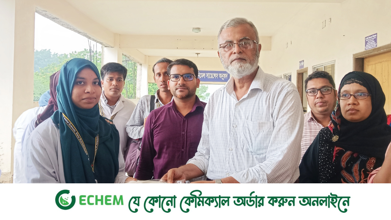 ডাক্তারদের মাঝে কিটবক্স বিতরণ