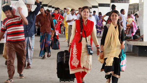 টানা চার দিনের ছুটি শুরু, রাজধানী ছেড়েছেন অনেকেই