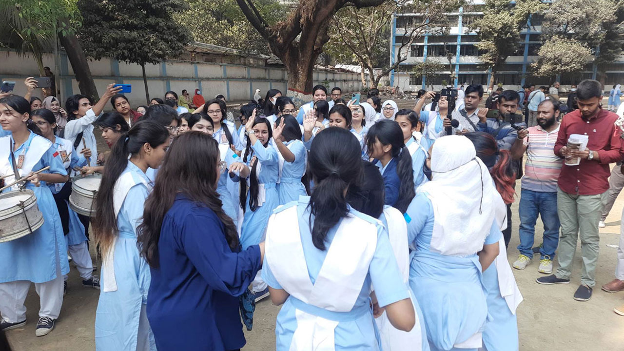 এইচএসসির ফল আজ, জানা যাবে যেভাবে