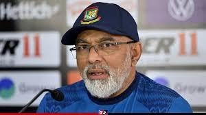 হাথুরুসিংহেকে বরখাস্ত ও নতুন কোচ নিয়োগ