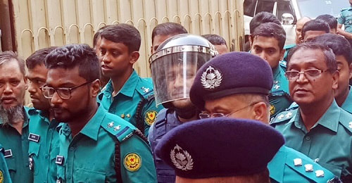 ‘সরি স্যার’, ব্যারিস্টার সুমন: পাঁচদিনের রিমান্ড