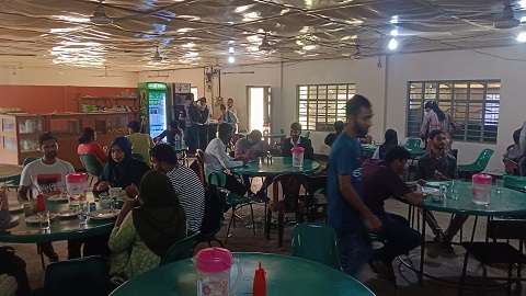 গবির ২৬বছর হলেও খাবারের নেই সুব্যবস্থা, ক্যান্টিনের নিয়ে অভিযোগ