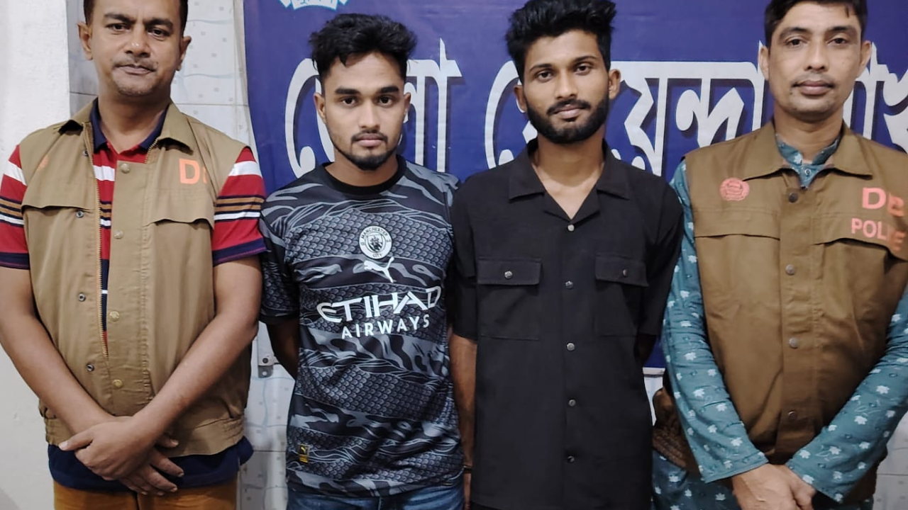 জামালপুরে আবাসিক হোটেল থেকে ইয়াবাসহ দুই মাদক ব্যবসায়ী গ্রেফতার