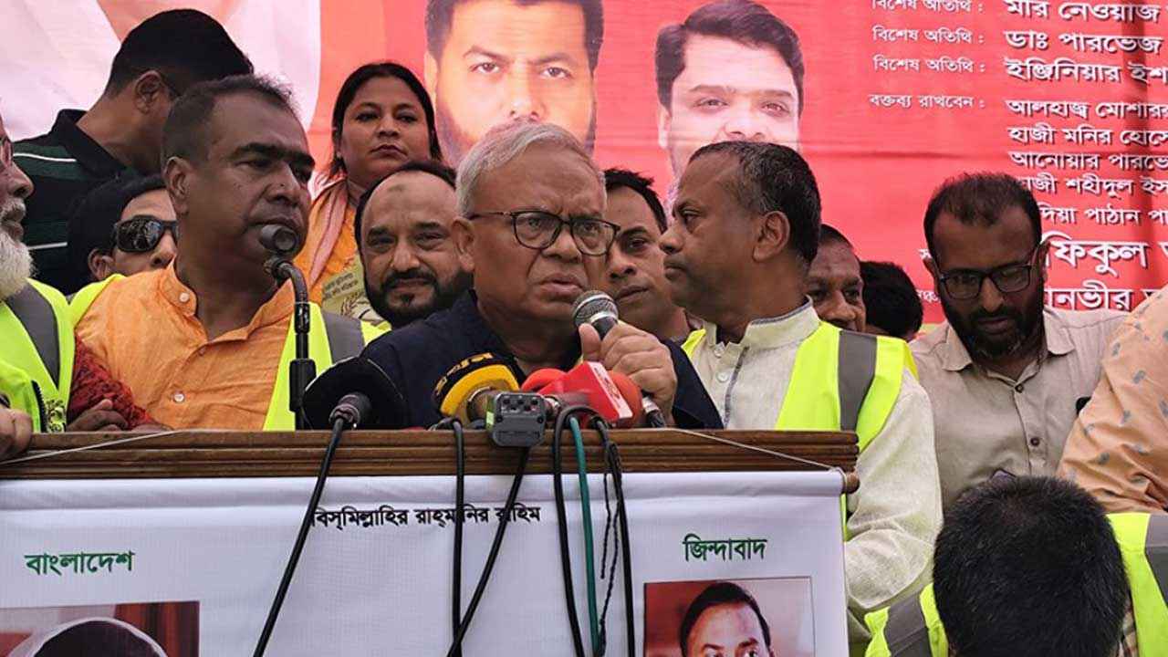 শুধু রাষ্ট্রপতিকে নিয়ে ব্যস্ত কেন, প্রশ্ন রিজভীর