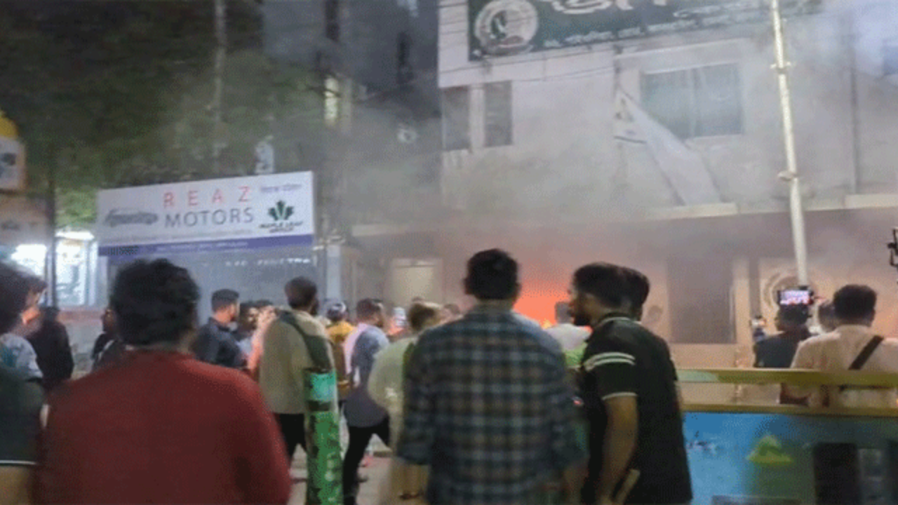 জাতীয় পার্টিকে নিশ্চিহ্ন করার ঘোষণা হাসনাত আবদুল্লাহর