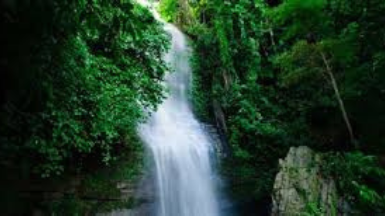 নয়নাভিরাম পর্যটন স্পট তৈলাফাং ঝর্ণা