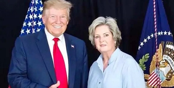 হোয়াইট হাউসের প্রথম নারী চিফ অব স্টাফ সুসি