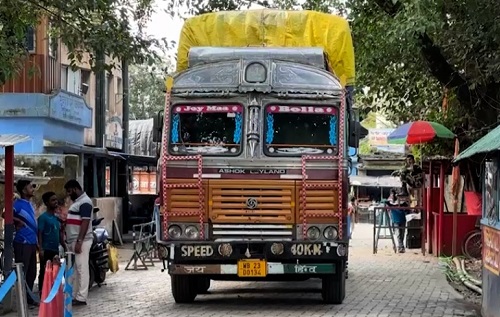 হিলি স্থলবন্দর দিয়ে চাল আমদানি শুরু