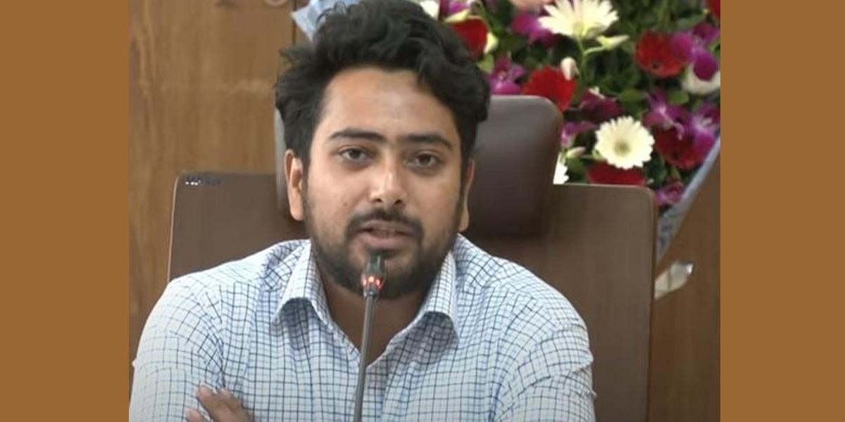 বাংলাদেশকে নিয়ে গুজব ও অপপ্রচার চলছে: তথ্য উপদেষ্টা