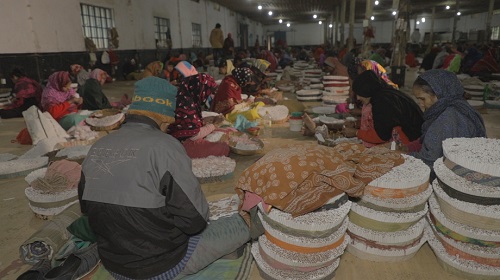 বৈষম্যমূলক আয়কর দেশীয় বিড়ি শিল্প ধ্বংসের ষড়যন্ত্র