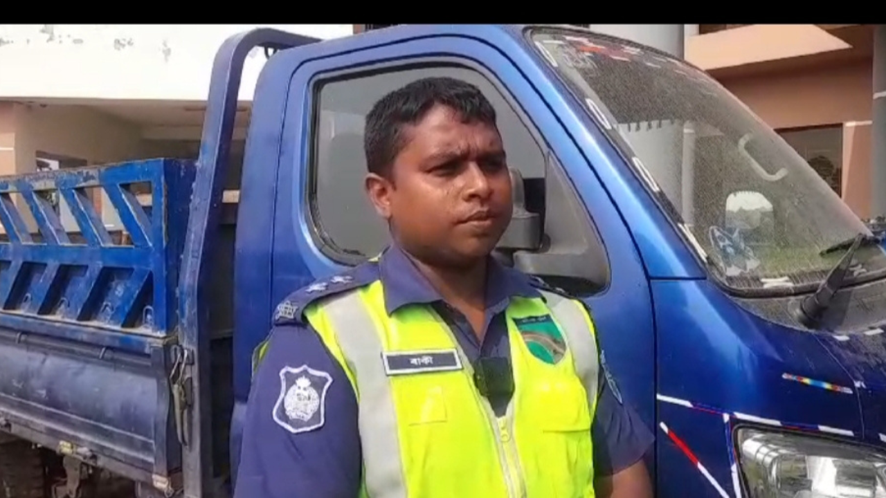 ভাঙ্গায় মাছ ভর্তি  ছিনতাইকৃত  পিকআপ  সহ হাত- পা বাধা ৩ জনকে উদ্ধার