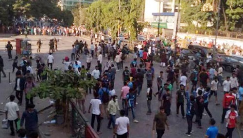 সায়েন্সল্যাবে ঢাকা ও সিটি কলেজের শিক্ষার্থীদের সংঘর্ষ