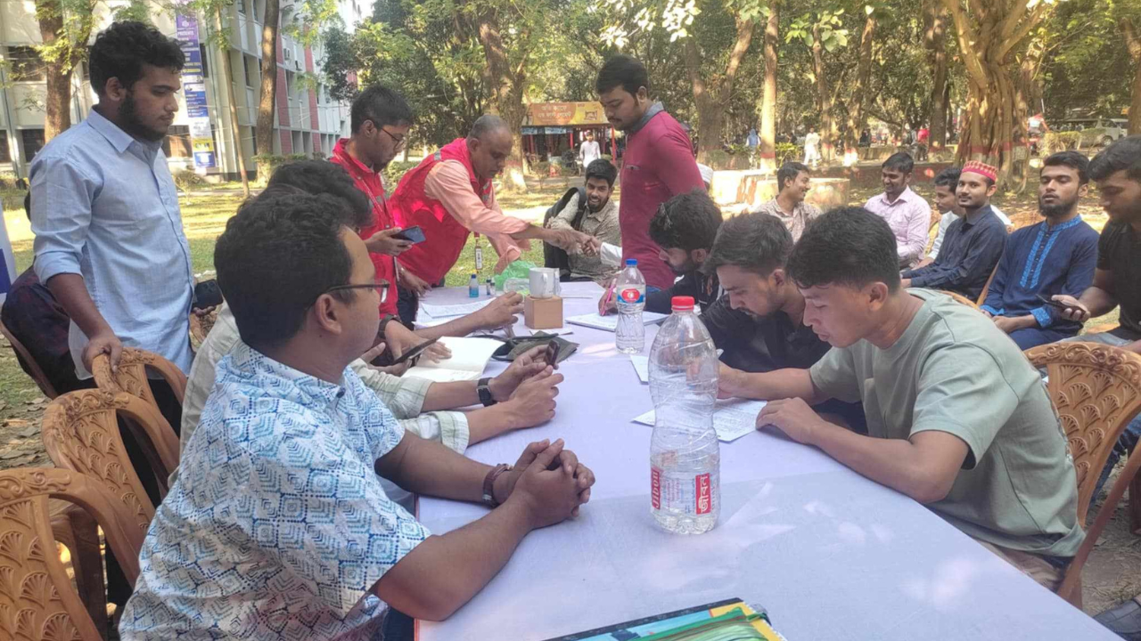 গণঅভুত্থানের শহীদদের স্মরণে ইবিতে রক্তদান কর্মসূচি