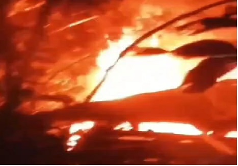 মোংলায় আগুনে পুরলো দিন মজুরের সপ্ন