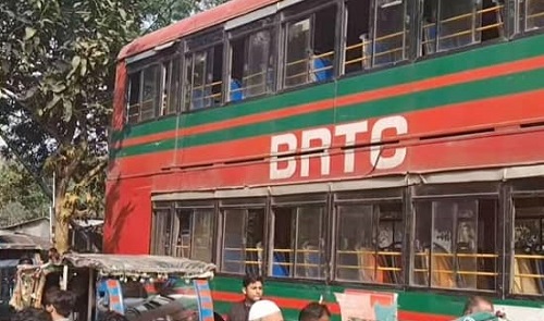 পিকনিকের বাসে বিদ্যুৎস্পৃষ্ট হয়ে ৩ শিক্ষার্থী নিহত