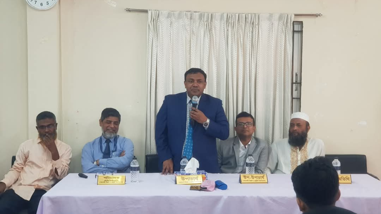 নোবিপ্রবিতে ক্লাব প্রতিনিধি ও শিক্ষকদের অংশগ্রহণে পৃথক কর্মশালা