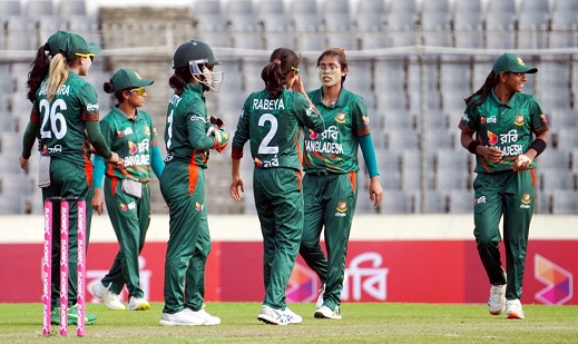 তিন ম্যাচের একটিতেও পাত্তা পেলো না আয়ারল্যান্ড