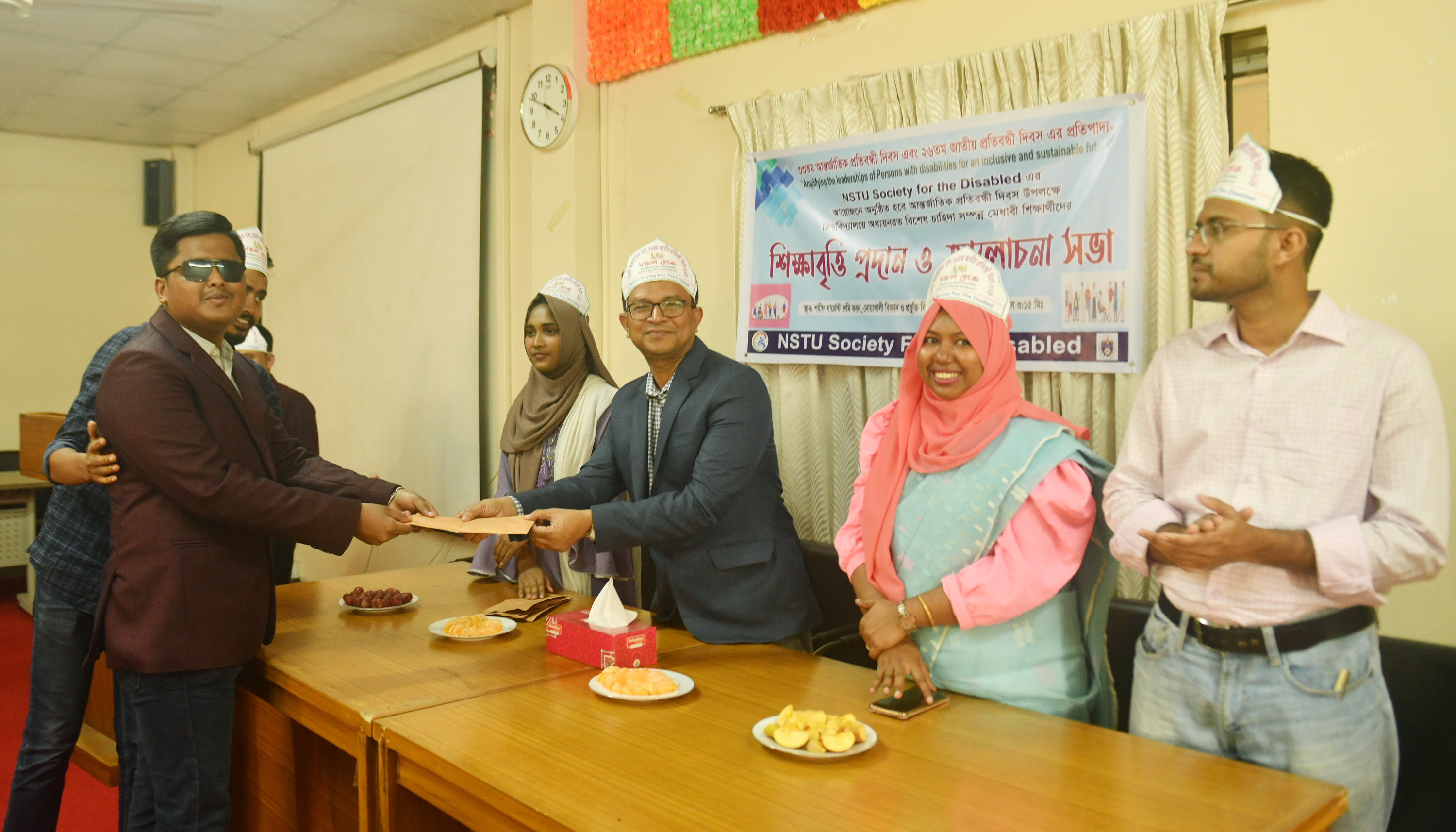 জাতীয় প্রতিবন্ধী দিবস উপলক্ষে নোবিপ্রবিতে শিক্ষাবৃত্তি প্রদান