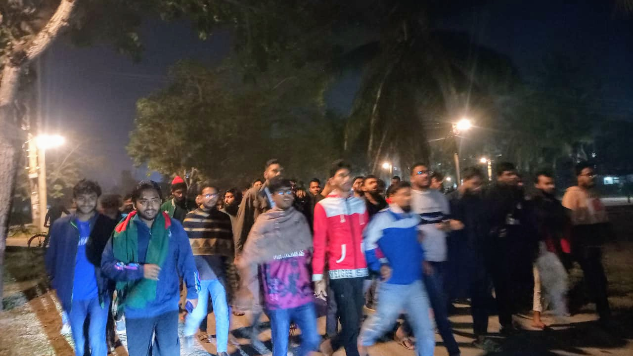 মধ্যরাতে খুবিতে ভারতীয় আগ্রাসন বিরোধী বিক্ষোভ