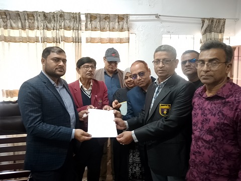 বাগেরহাটে নিত্যপণ্যের মূল্যবৃদ্ধির প্রতিবাদে মানববন্ধন স্মারকলিপি প্রদান