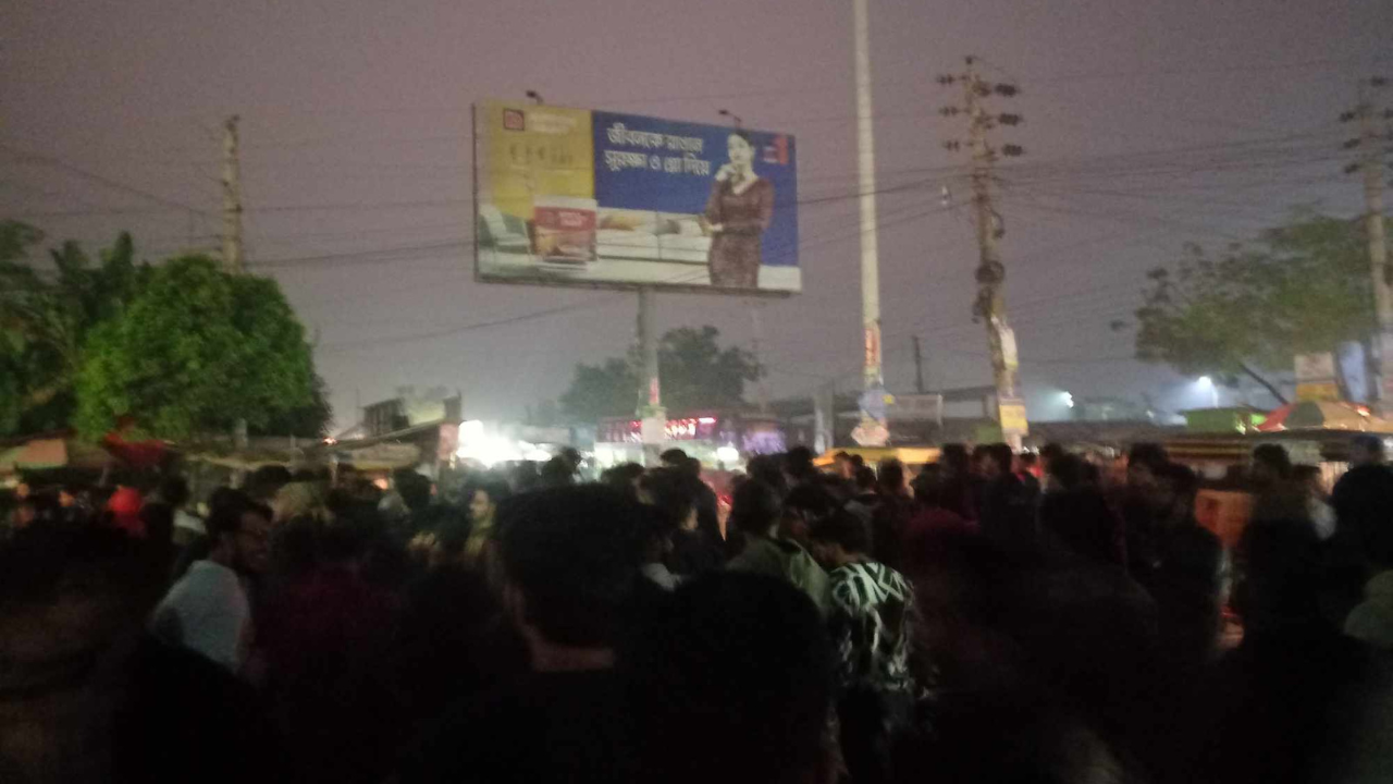 খুলনা বিশ্ববিদ্যালয়ের শিক্ষার্থী-শ্রমিক সংঘর্ষ: আহত অন্তত ১০