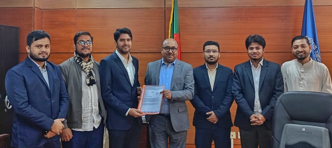 বিসিএস সংস্কারের দাবিতে পিএসসি চেয়াম্যানকে ছাত্রশিবিরের স্মারকলিপি প্রদান