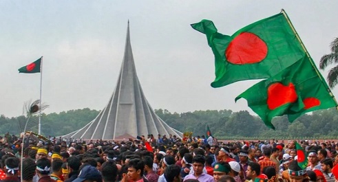 নবযাত্রায় নতুন উদ্দীপনায় বিজয় দিবস উদযাপন করছে দেশবাসী