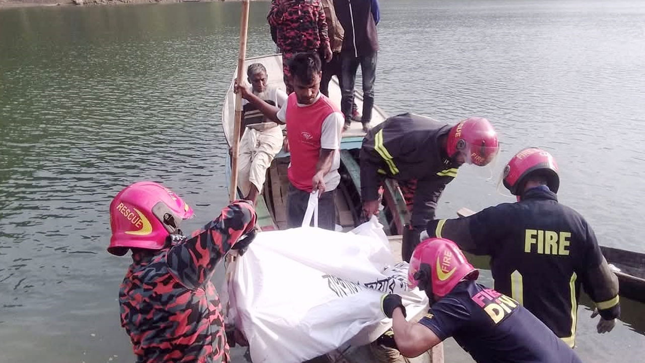 কর্ণফুলীতে ভেসে উঠলো নিখোঁজ দুই পর্যটকের মরদেহ