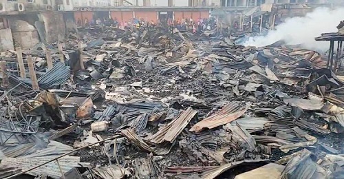 চান্দিনার মাধাইয়া বাজারে আগুন, পুড়েেছ শতাধিক দোকান