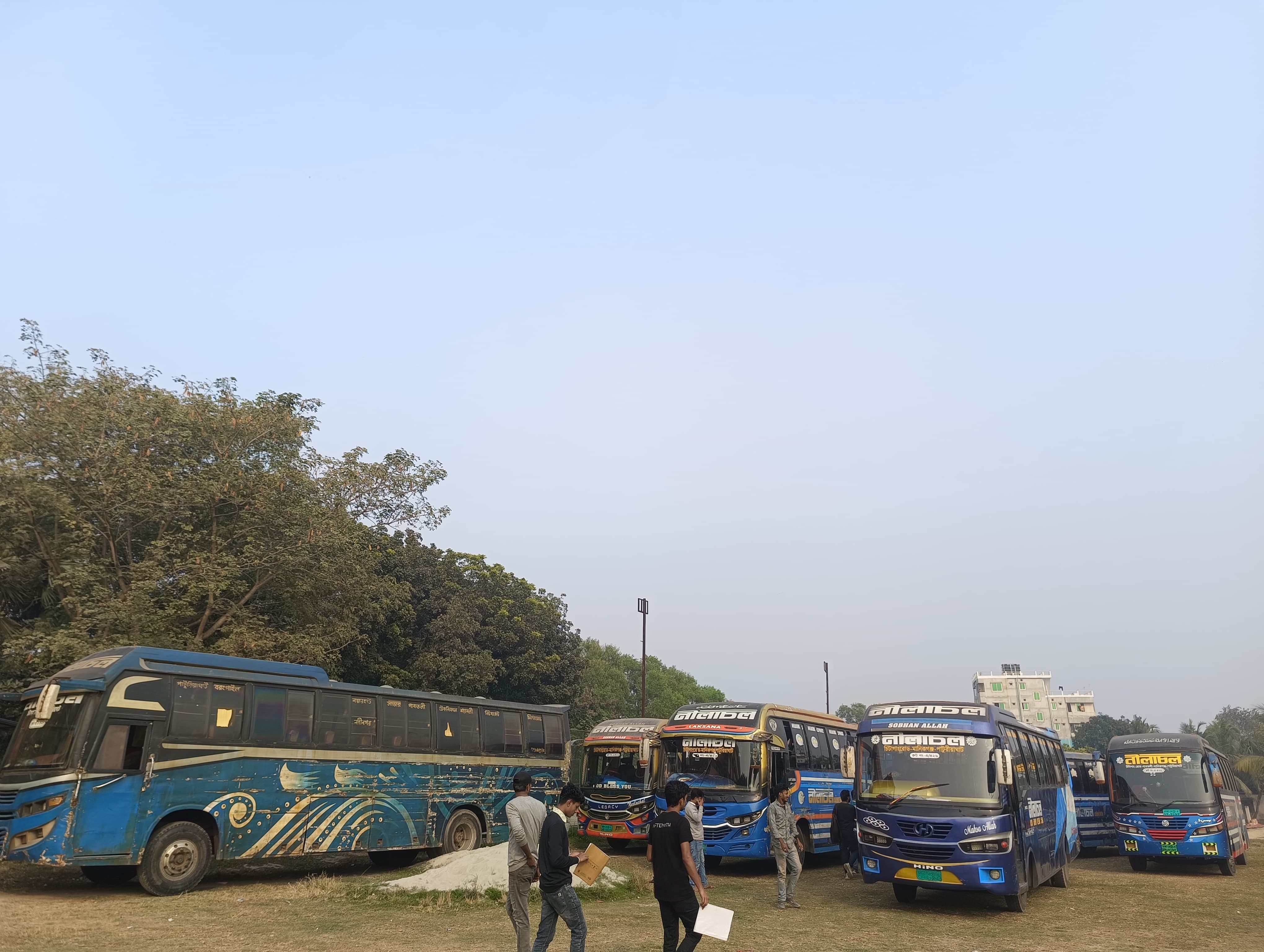 গবিতে আটকৃত নীলাচল পরিবহনের ৯ বাস ছাড়া হলো মুচলেকা নিয়ে