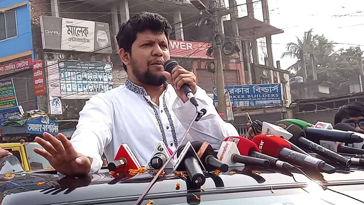 আ.লীগকে নির্বাচনে অংশ নিতে দেওয়া হবে না: মাহফুজ আলম