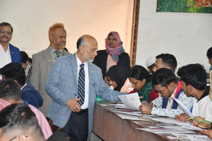 বাকৃবি কেন্দ্রে ঢাবির ভর্তি পরীক্ষার উপস্থিতি শতকরা ৯৩.৮ শতাংশ