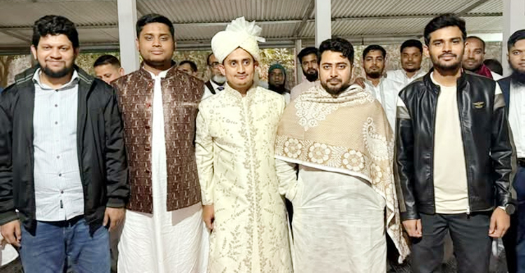 বিয়ে করলেন সারজিস আলম