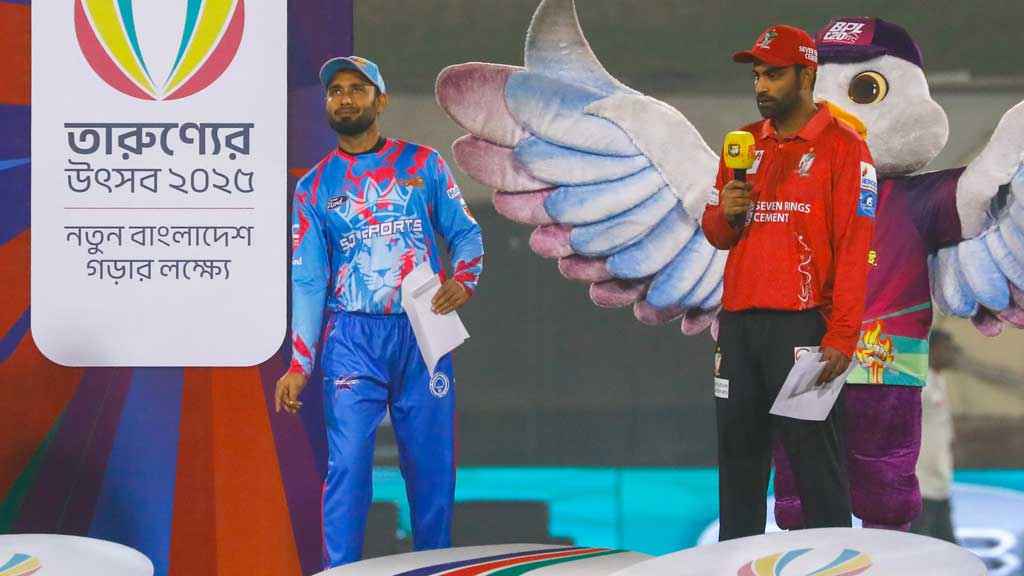 শিরোপার লড়াইয়ে বরিশালের বিপক্ষে ব্যাটিংয়ে চিটাগাং