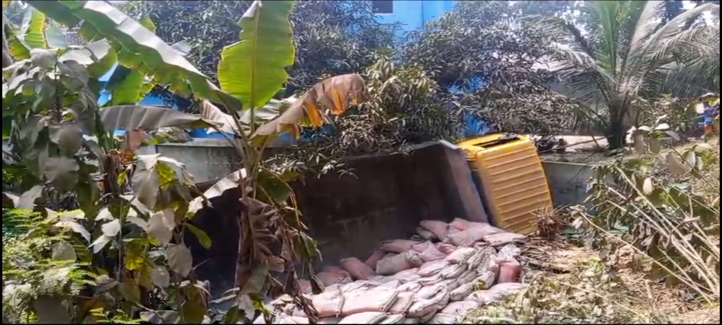 ফরিদপুর ট্রাক-অটোবাইকের সংঘর্ষে ২ জন নিহত