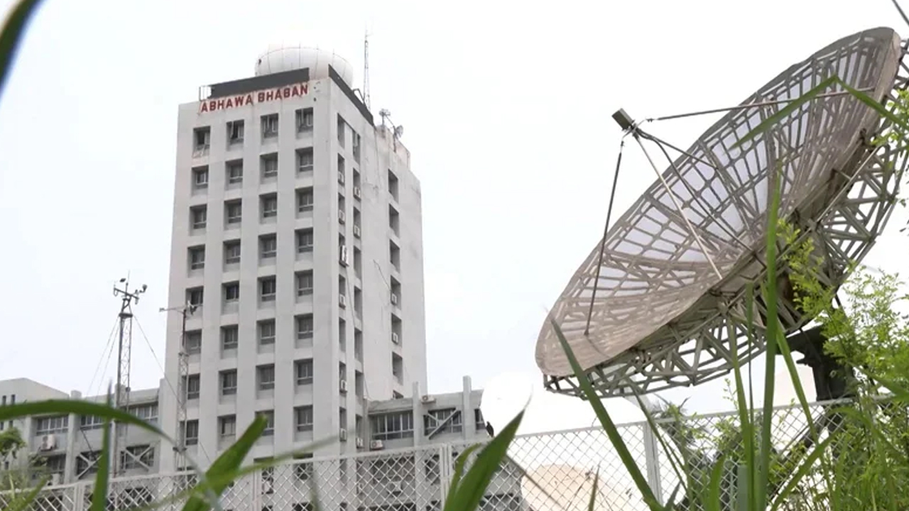 ঢাকায় আজও বাড়বে দিনের তাপমাত্রা