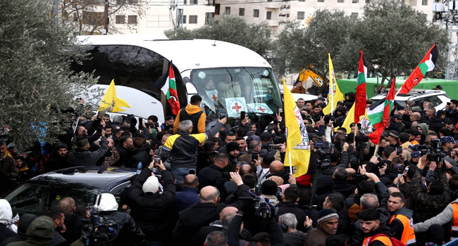 ৩ ইসরাইলির বিনিময়ে ৩৬৯ ফিলিস্তিনি মুক্তির জন্য প্রস্তুত