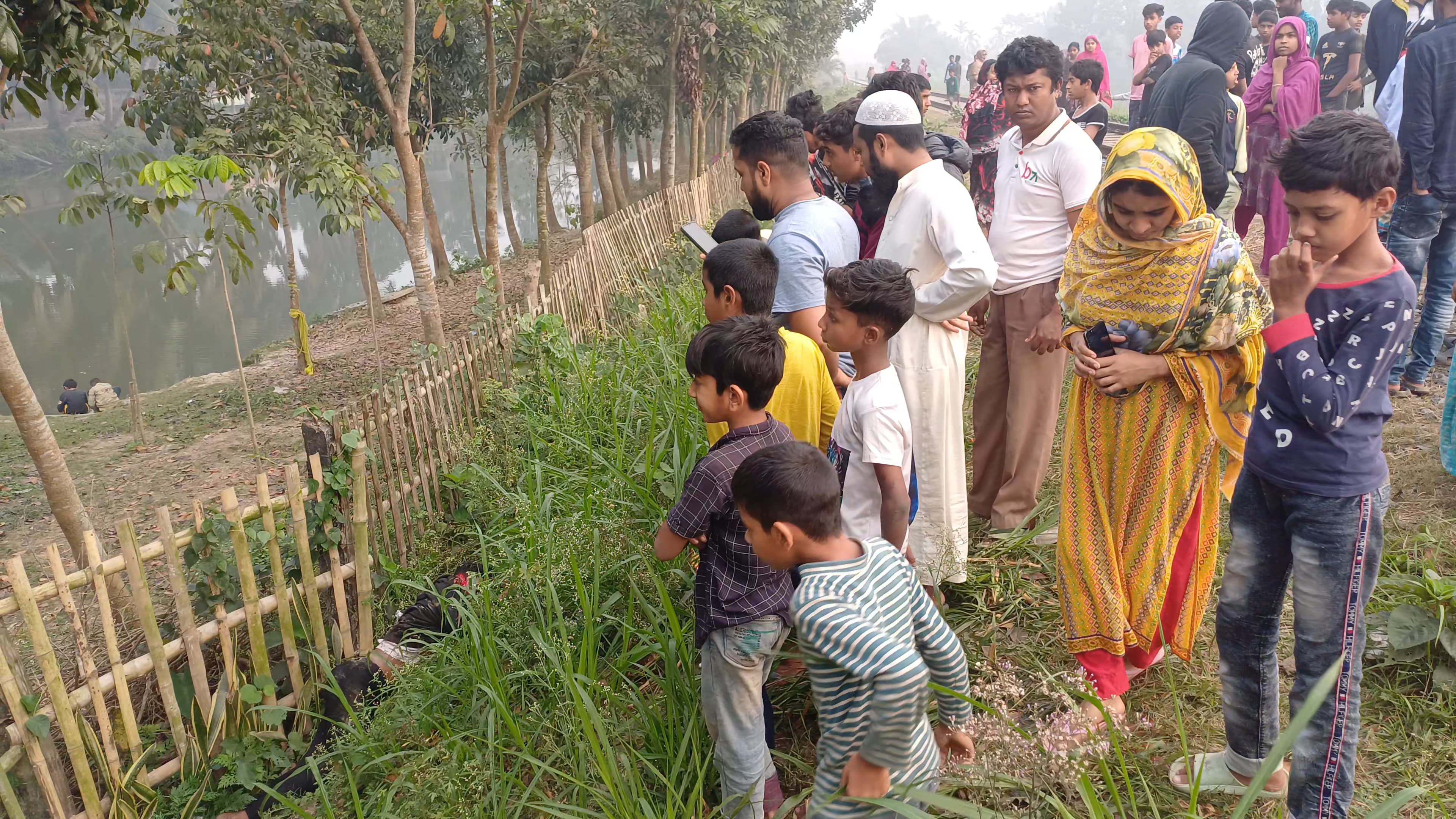 ফরিদপুরে ট্রেন দুর্ঘটনায় অজ্ঞাত ব্যক্তি নিহত, যাত্রী গুরুতর আহত