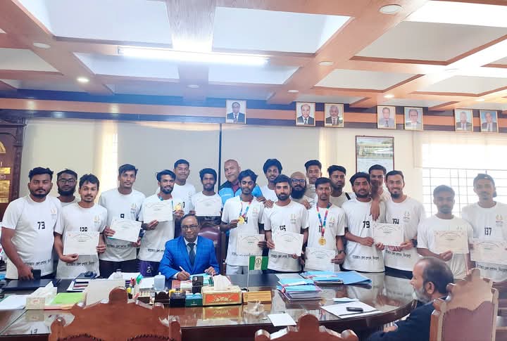 দিনাজপুরে ম্যারাথন প্রতিযোগিতায় দ্বিতীয় হাবিপ্রবির আসিফ