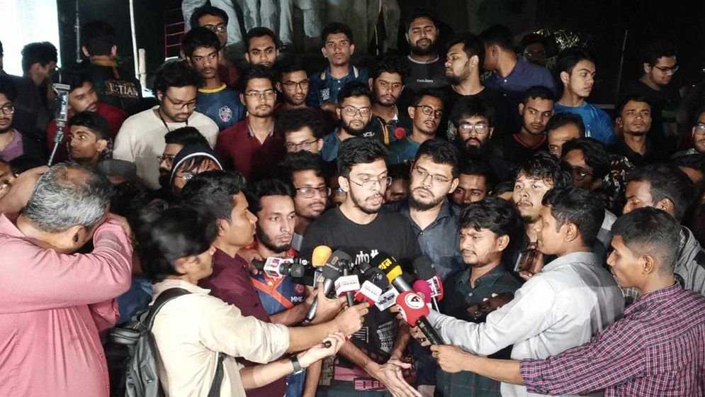 আবরারের খুনির পলায়ন, মধ্যরাতে উত্তাল বুয়েট