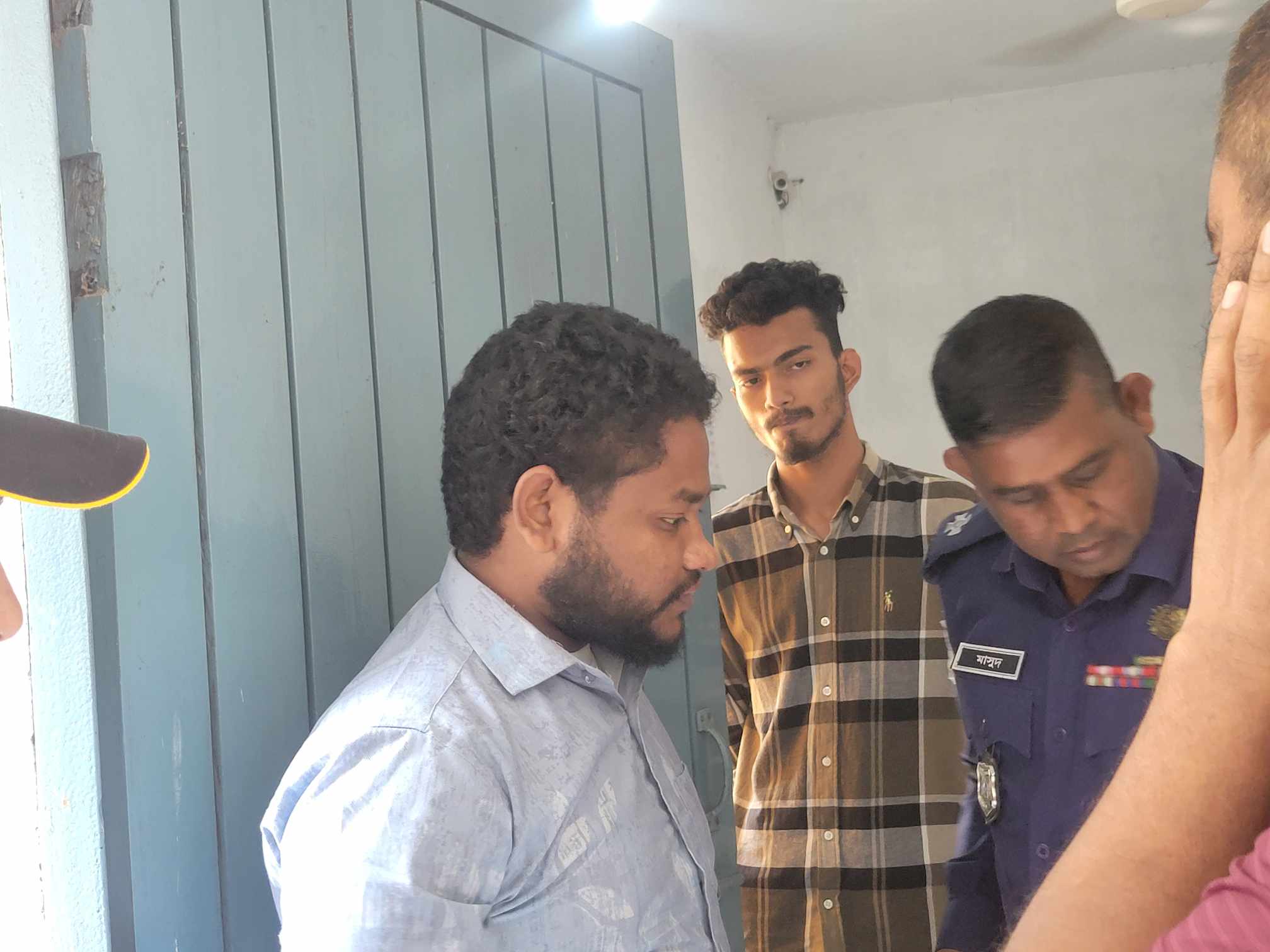 ইবিতে দুই ছাত্রলীগ নেতাকর্মী আটক, থানায় সোপর্দ