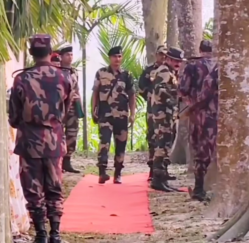 ফুলবাড়ী সীমান্তে বিজিবি-বিএসএফের পতাকা বৈঠক অনুষ্ঠিত