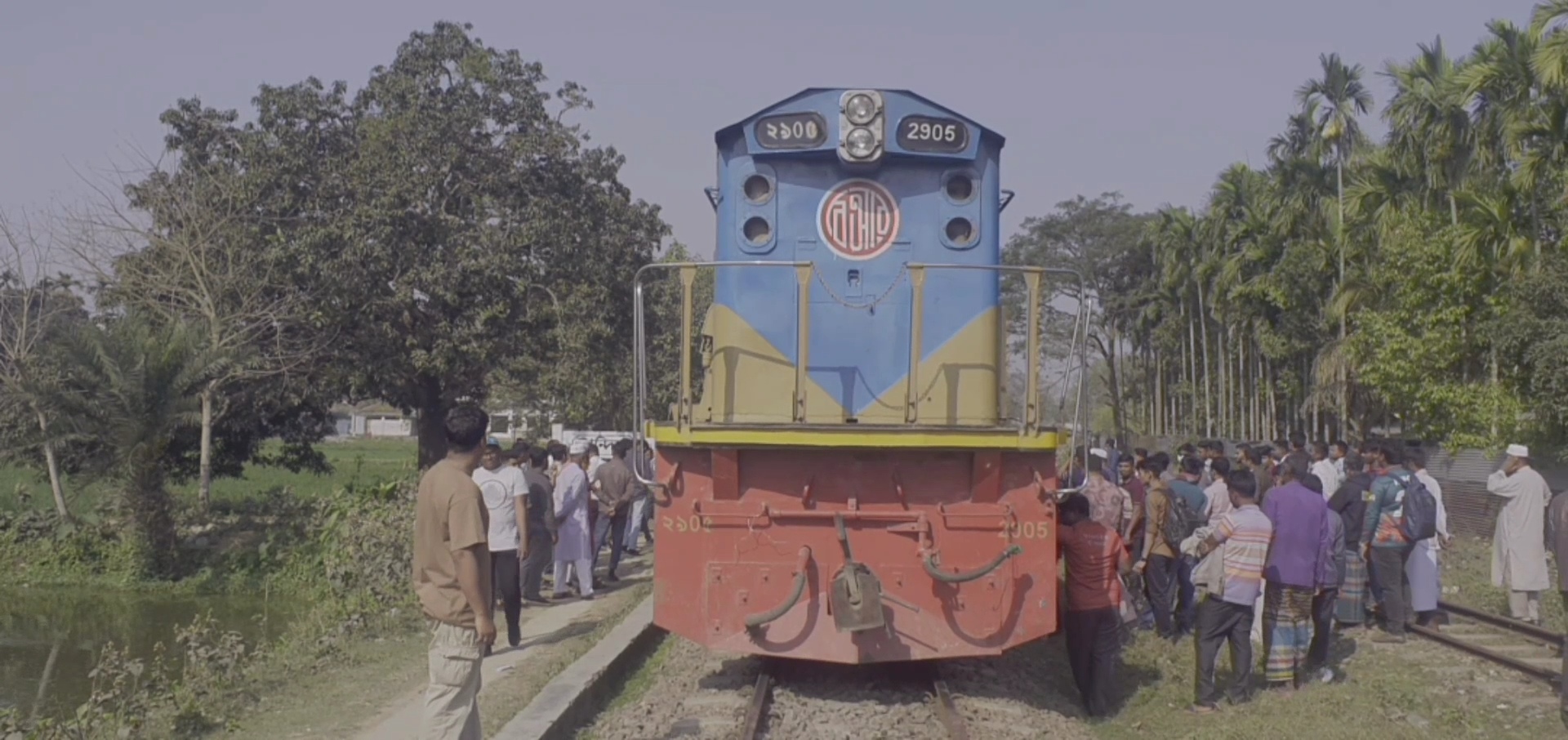 জামালপুরে ট্রেনের ইঞ্জিন বিকল, দেড় ঘন্টা পর স্বাভাবিক চলাচল