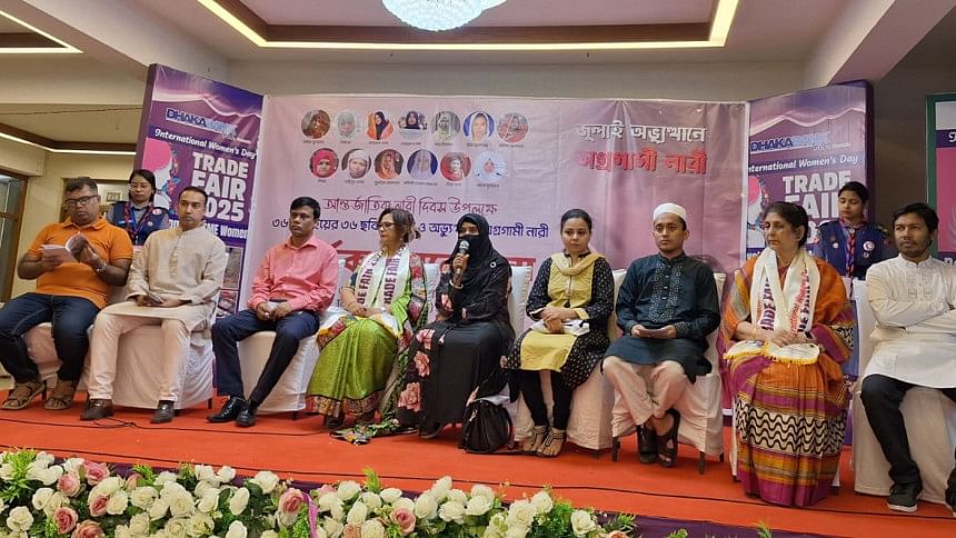 জুলাই আন্দোলনে নারীদের ভূমিকা নিয়ে ছবি প্রদর্শনী