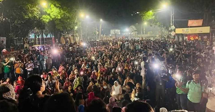 মাগুরায় শিশু ধর্ষণের ঘটনায় ক্ষোভে ফুঁসছে সারাদেশ